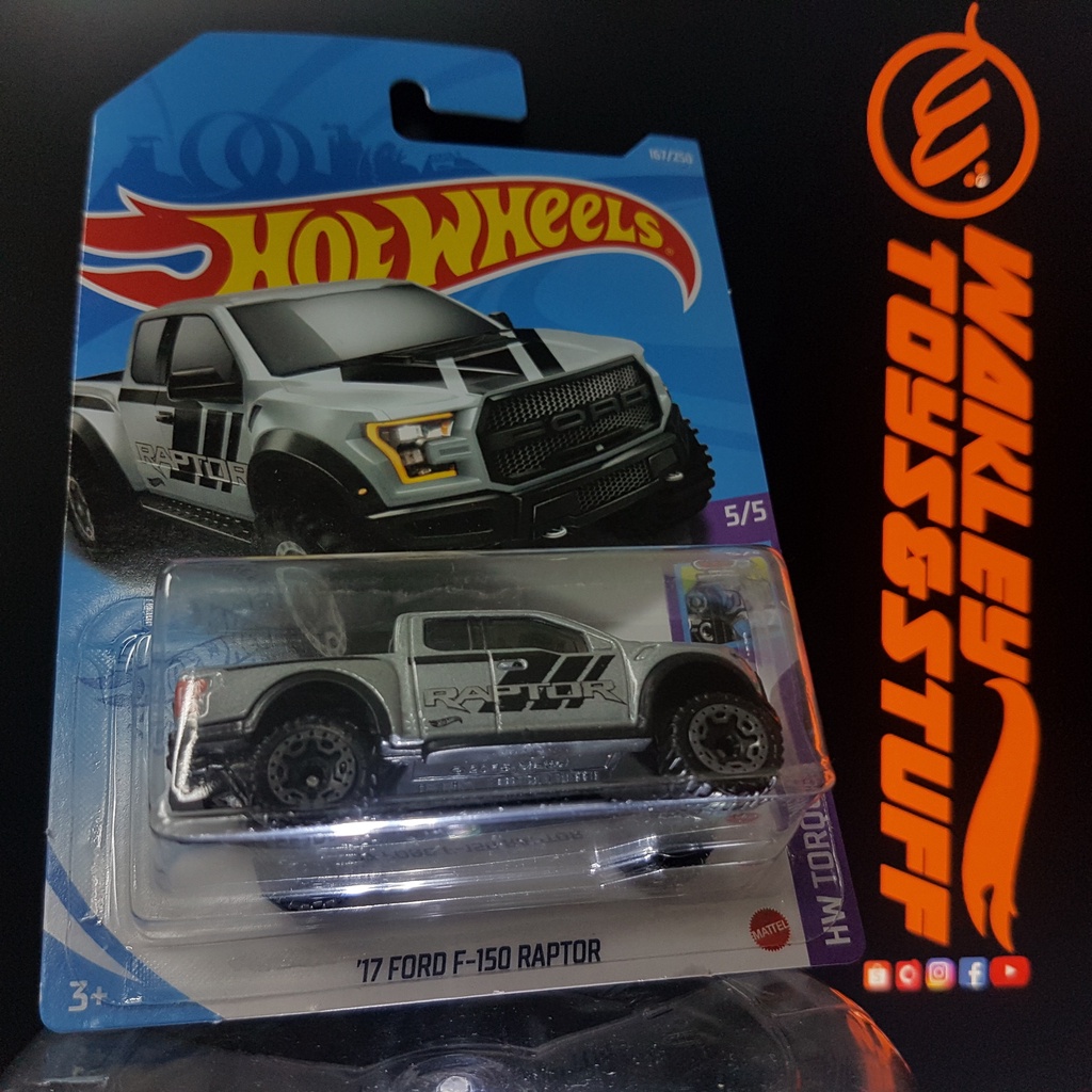 Hot Wheels HW TORQUE 17 FORD F 150 RAPTOR METALFLAKE SILVER Shopee