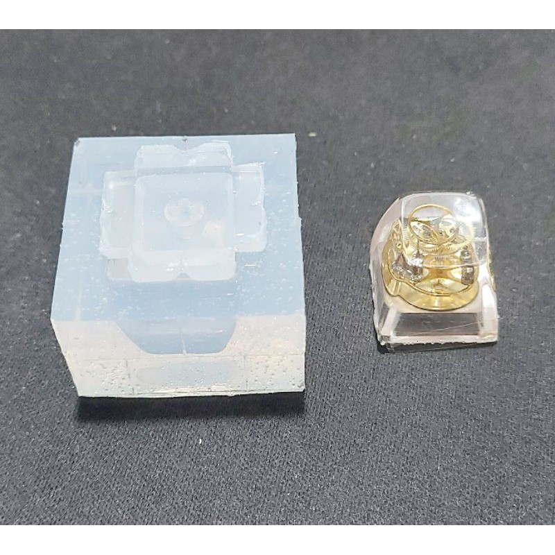 Silicone Mold For Making Extremely Glossy Sa R Profile Keycap No