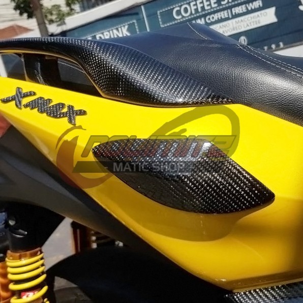 Yamaha XMAX 250 Plastic Carbon Kevlar Side Body Protector Cover