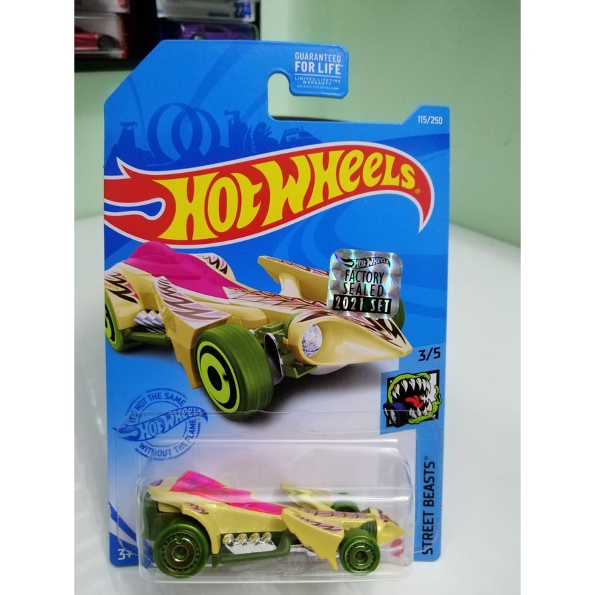 Hot Wheels 2021 115 250 Street Beasts Preying Menace Shopee Malaysia
