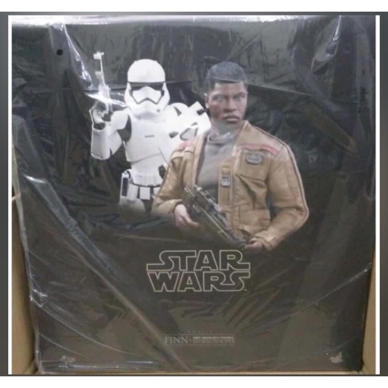 Hot Toys MMS Th Star Wars Finn And First Order Riot Control Stormtrooper Set Collectible