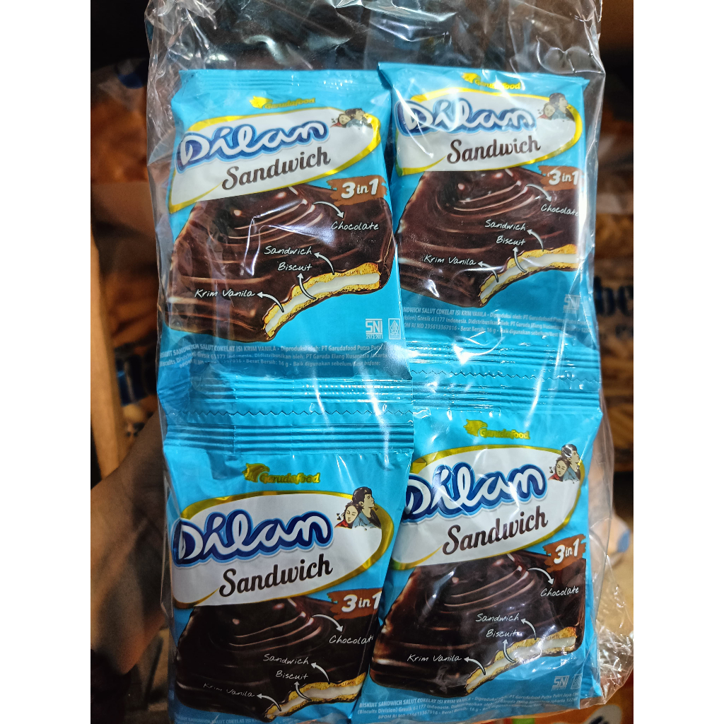 Isi 20pcs Dilan Sandwich Chocolate Crunchy Caramel Chocolate Biscuit