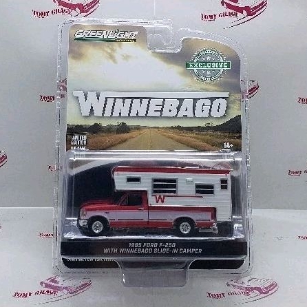 Greenlight Winnebago 1995 Ford F 250 With Winnebago Slide In Camper Red