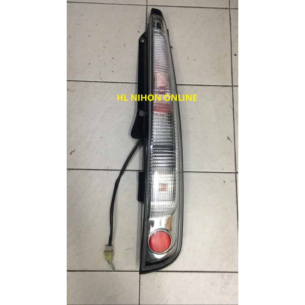 USED DAIHATSU MOVE L9 TAIL LAMP AM2 PNP KENARI RH KANAN SHJ Shopee