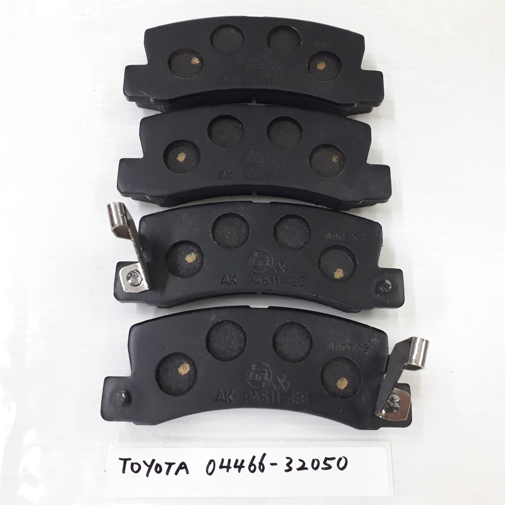 1SET TOYOTA 04466 32050 ORI REAR BRAKE PAD TOYOTA HARRIER SXU10