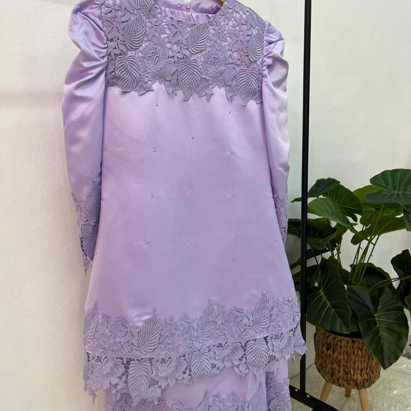 Laura Limited Mini Kurung Puff Exclusive Satin Duchess Lace Set