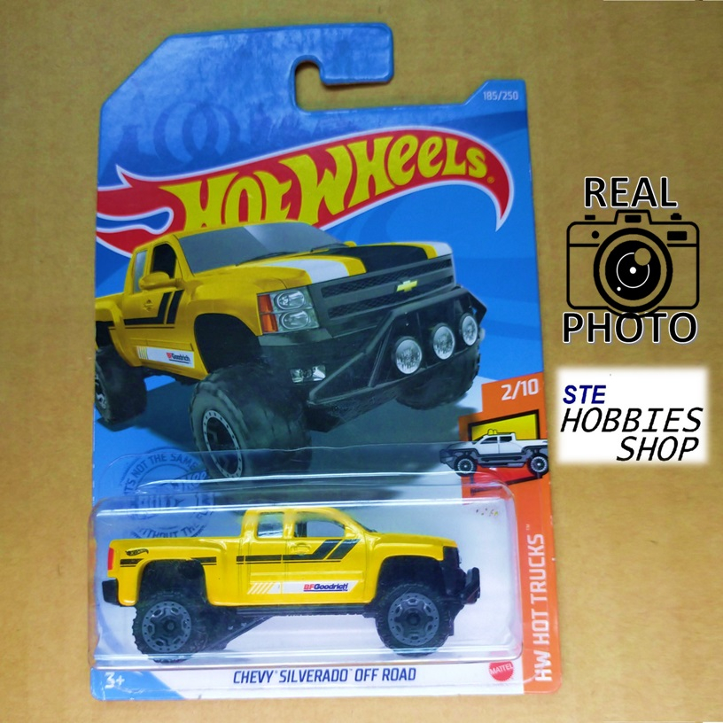 STE8 Hot Wheels Chevy Silverado Off Road Yellow 1 64 Scale Car Toys