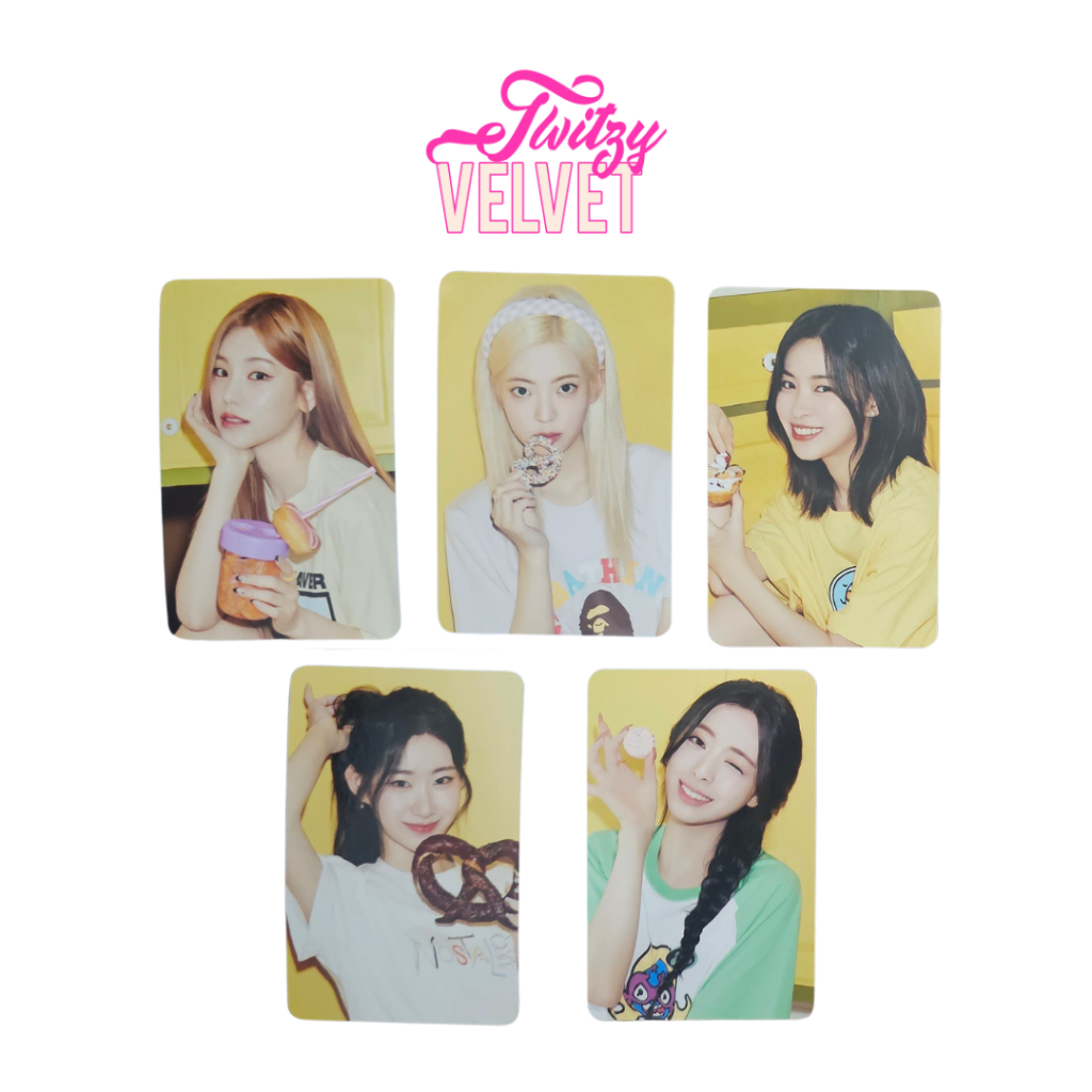 Official Itzy Season S Greetings Photocard Yeji Lia Ryujin