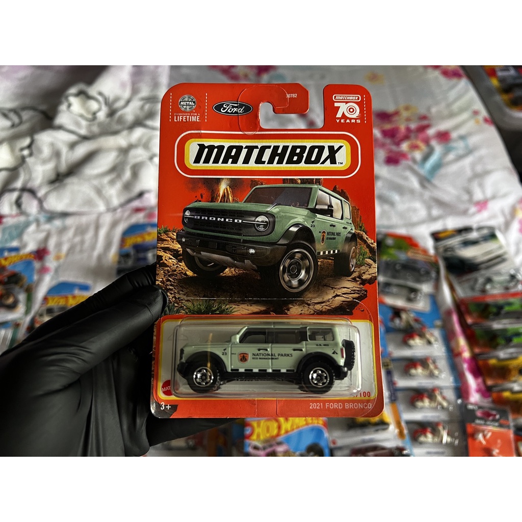 Matchbox TOYOTA 4RUNNER TOYOTA LAND CRUISER FJ40 NISSAN HARDBODY