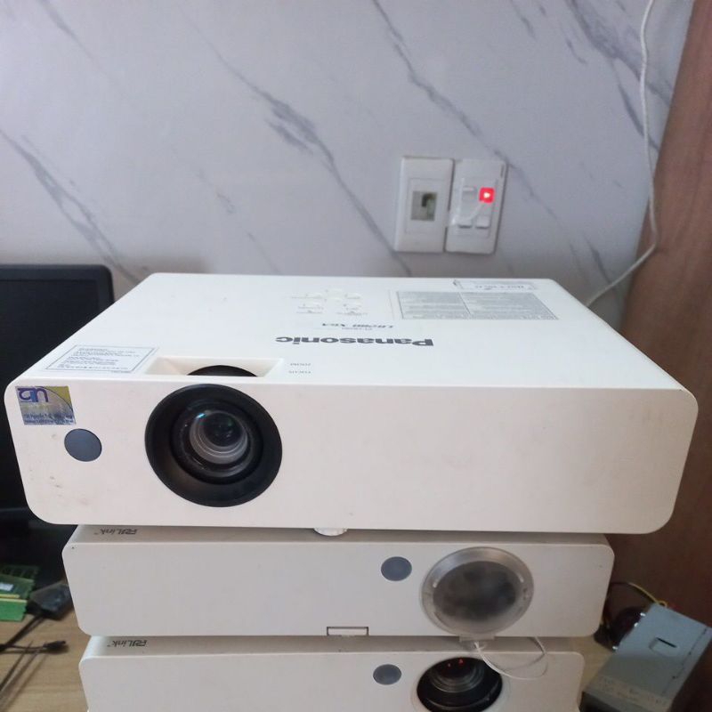 Panasonic Projector Pt Lb Sells Body To Technical Brothers To Repair