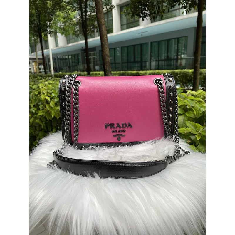 Leather crossbody bag Prada Pink in Leather - 27457712