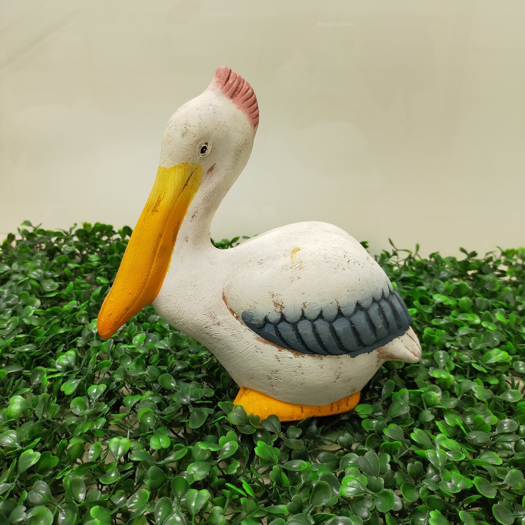 QKD 🎁READY STOCK 🎁 Pelican Statue Home & Garden Yard Art Deco Shopee