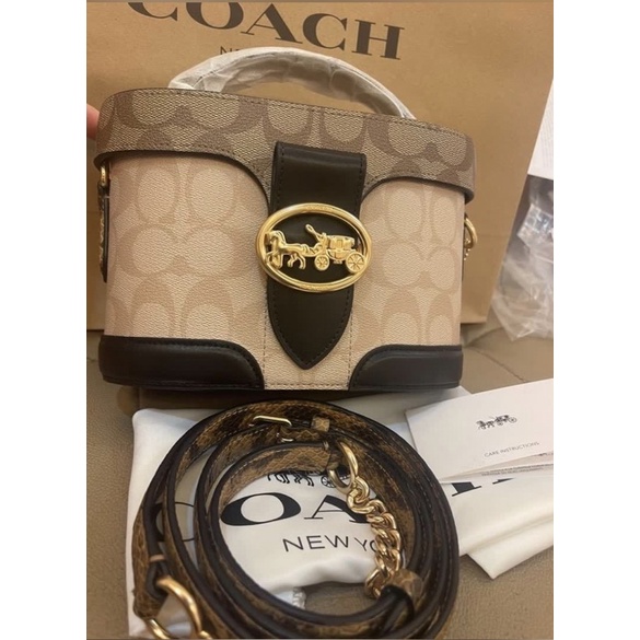 Coach tan leather cosmetic - Gem