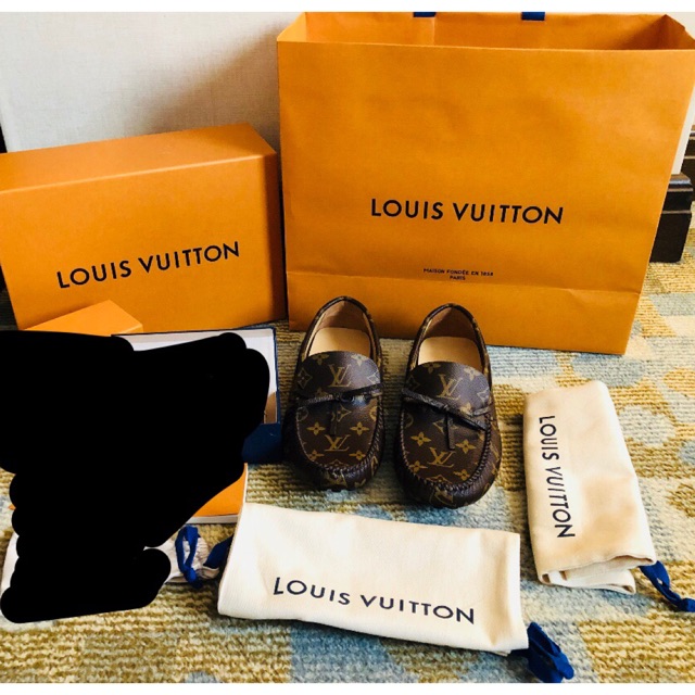 Authentic Louis Vuitton Shoe Box  Louis vuitton shoes, Authentic