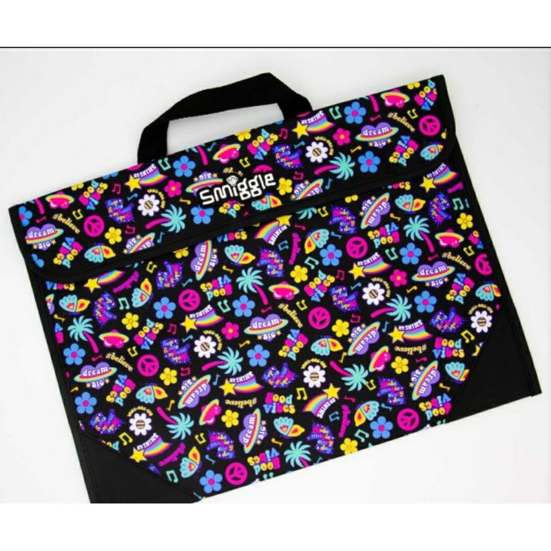 Smiggle book bag deals
