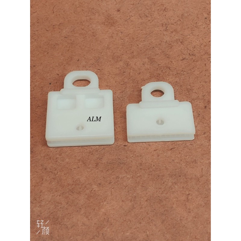 TOYOTA HILUX KUN25 NCP42 ALTIS ZZE141 TRITON DOOR GLASS HOLDER (BIG