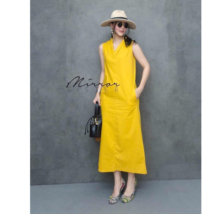 Luxurious LongNeck Office Dress With A Pocket Of 2 Colors Yellow And