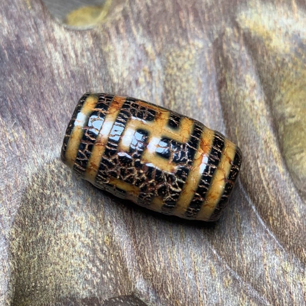 Tibet genuine to pure dZi, boutique coated God of西藏真品至纯天珠精品包浆财神天珠吊坠 包浆 ...