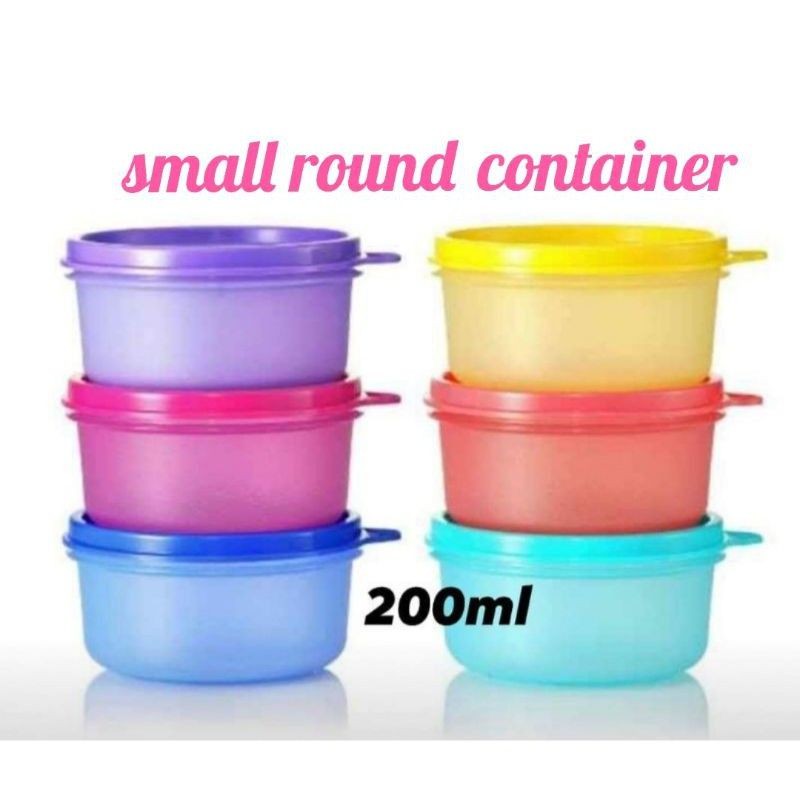 Share sweet treats in the Round Container.