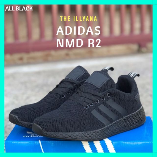 Triple black outlet nmd r2