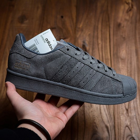 Adidas Superstar