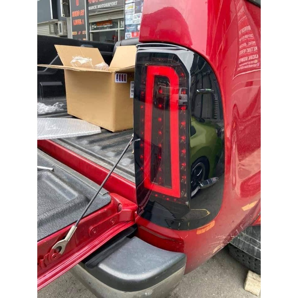TOYOTA HILUX VIGO LED TAIL LAMP TAIL LIGHT Shopee Malaysia