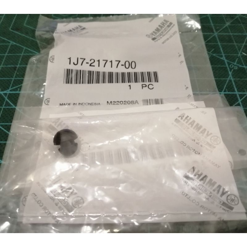 1J7-21717-00 Rubber damper Tool Box Cover RXZ | Shopee Malaysia