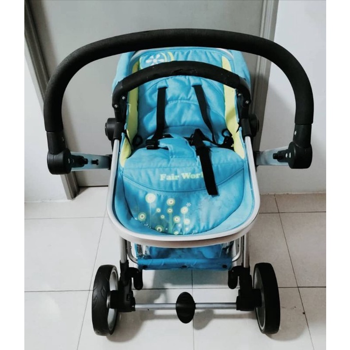 Second hand stroller on sale