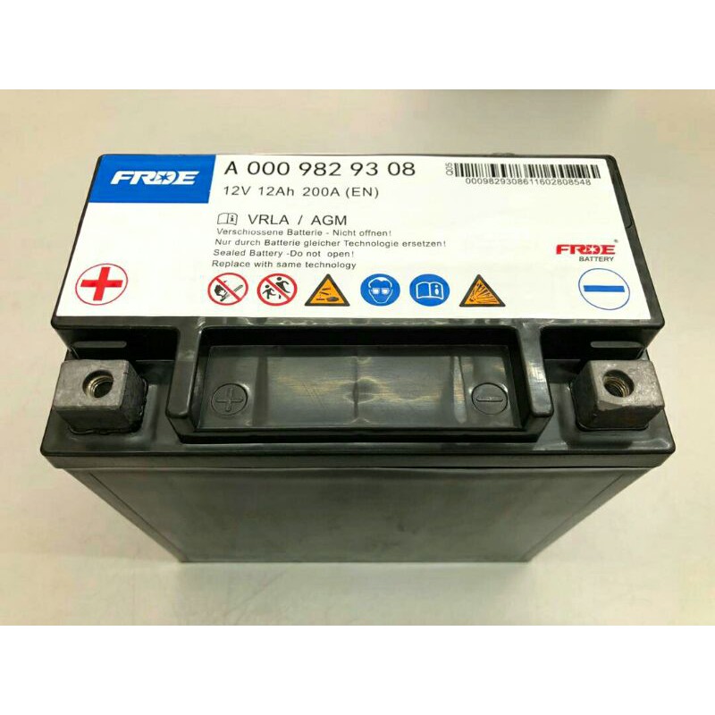 Mercedes w204 on sale auxiliary battery