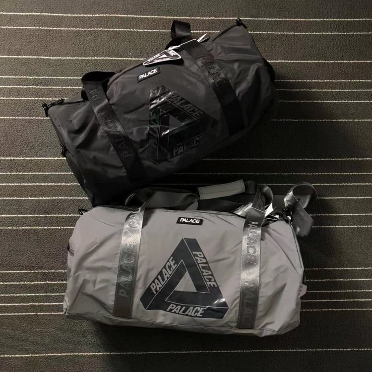 Palace duffle hot sale