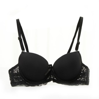 Black Push-up Lace Bra (SIZE A75/34A), Women's Fashion, New Undergarments &  Loungewear on Carousell