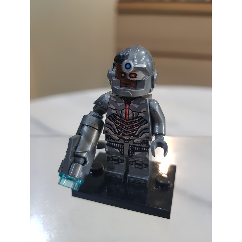 Cyborg minifigure discount