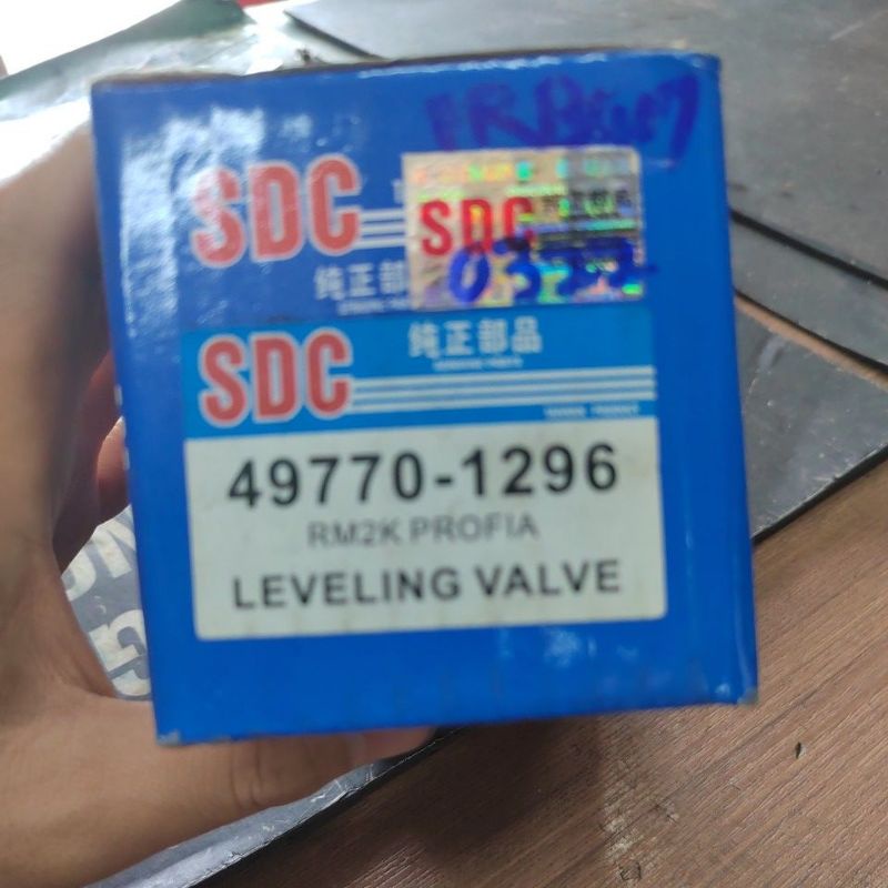 RM2K PROFIA LEVELING Valve 49770-1296 | Shopee Malaysia
