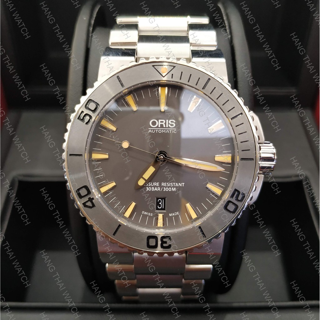 Oris aquis grey clearance dial