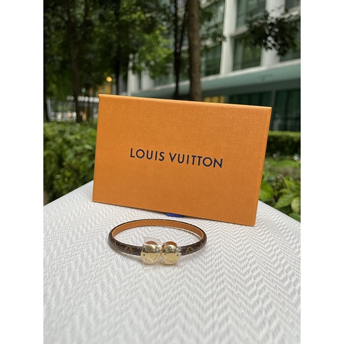 Shop Louis Vuitton Historic mini monogram bracelet (M6407F, M6407E, M6042E,  M6042G, M6042F, M6689E, M6689F) by lifeisfun