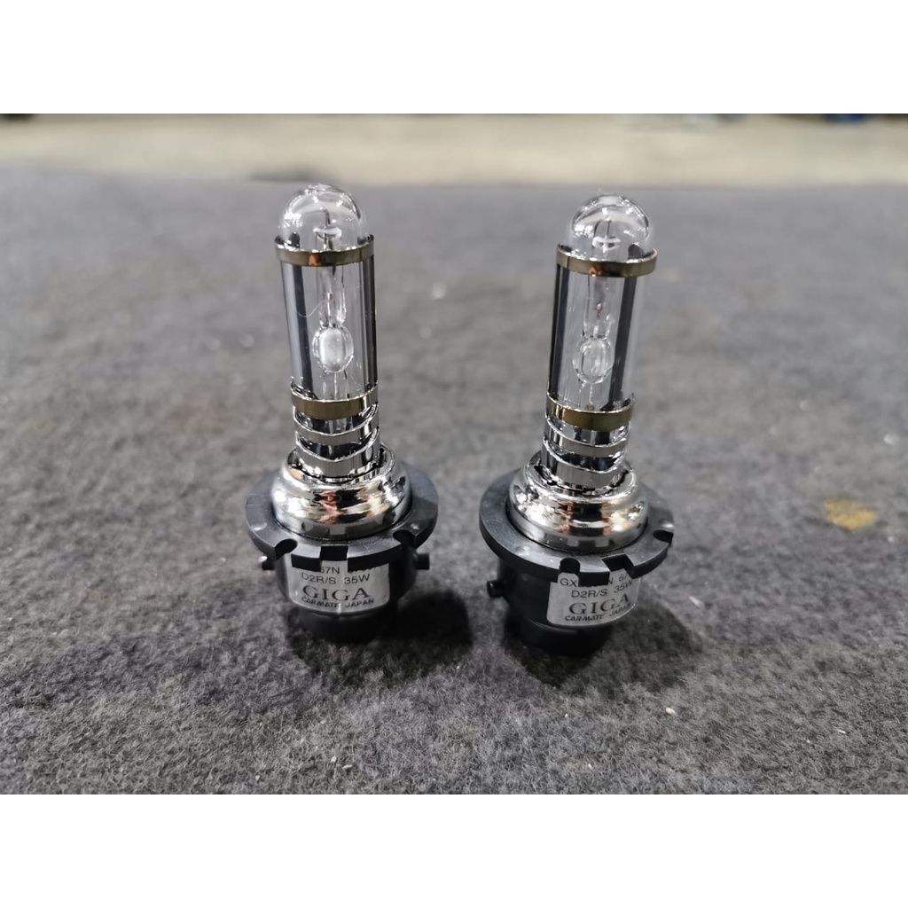 CARMATE JAPAN GIGA GXB267N 6700K D2R D2S 35W HID Bulbs For Estima