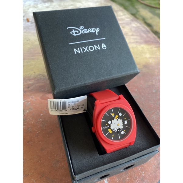 Nixon x outlet disney