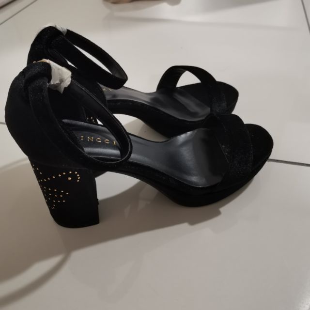 Vincci hot sale black heels