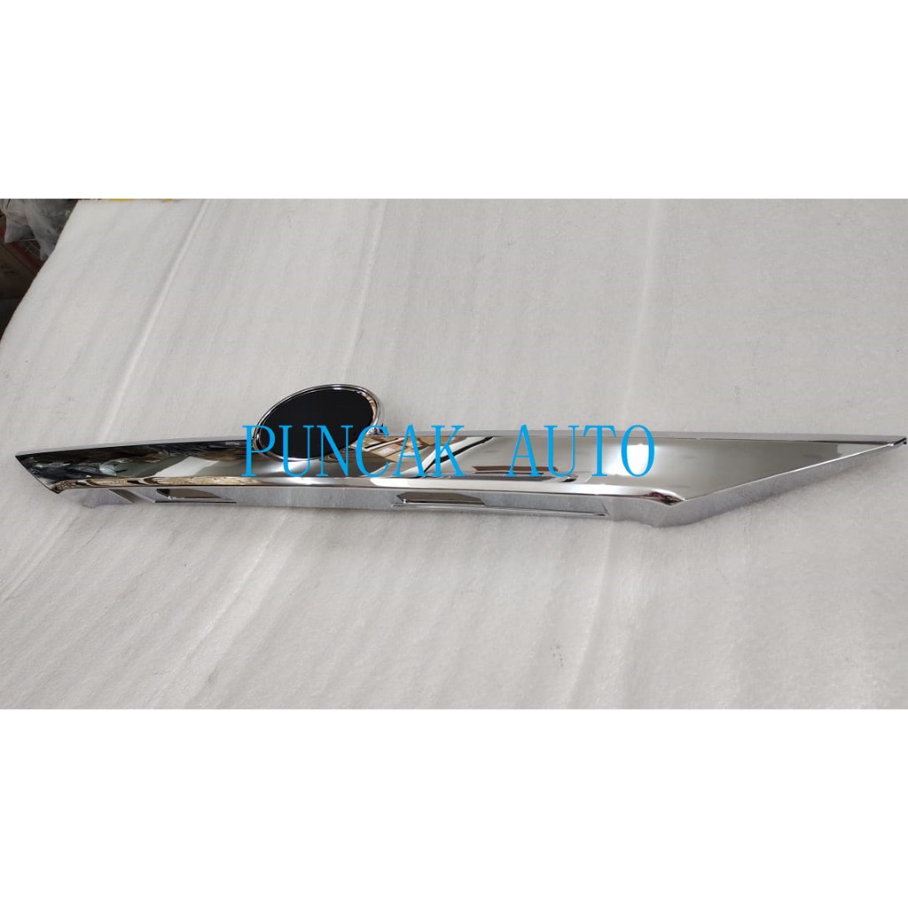 TOYOTA CAMRY ACV50 ACV51 2012 REAR CHROME /TRUNK LID GARNISH