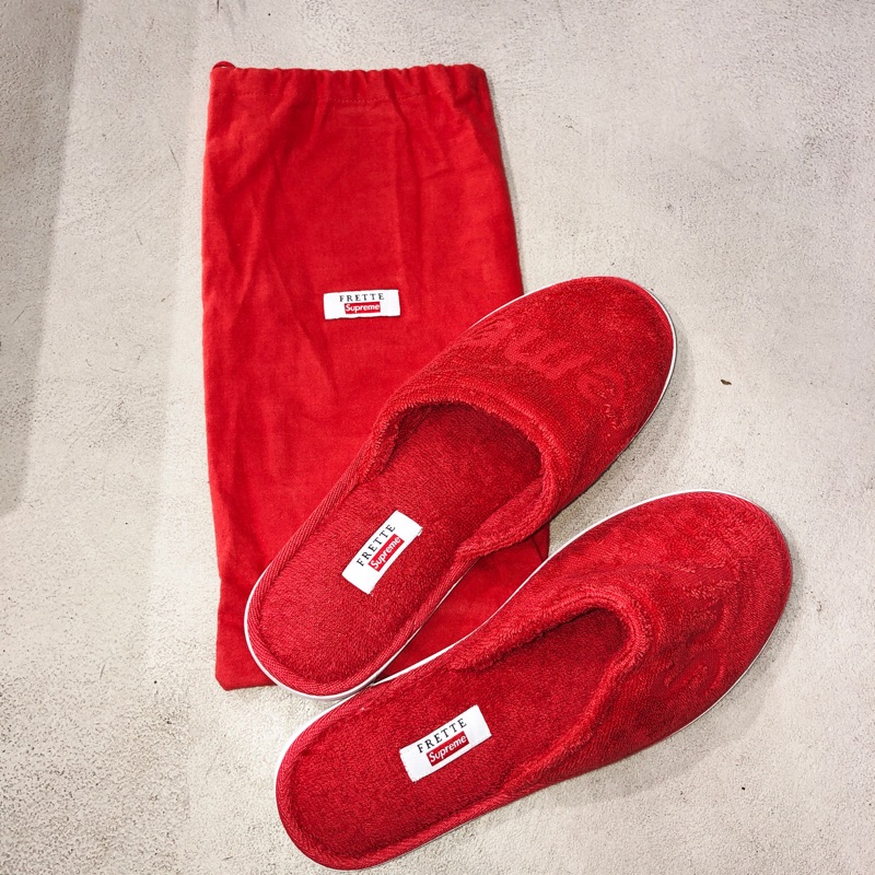 supreme frette slippers-