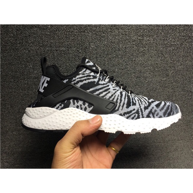 Nike air shop huarache zebra