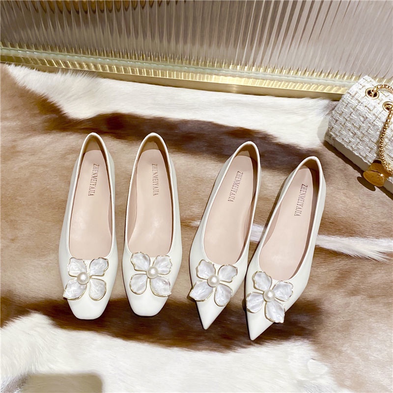 Ladies white best sale wedding shoes