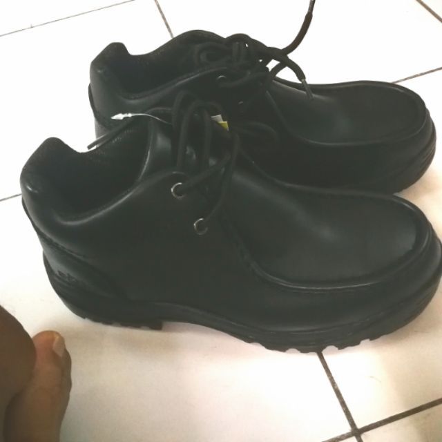 Iron steel hotsell safety shoes