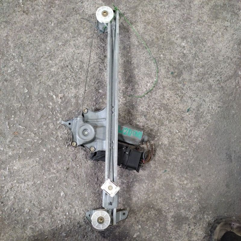 MERCEDES W210 REGULATOR/POWER WINDOW MOTOR (REAR LEFT) Shopee Malaysia