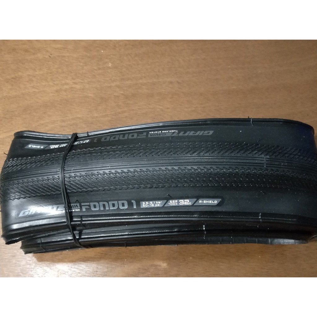 Giant Gavia Tubeless Road Bicycle Tire Fondo 700 x 28 32 C 60