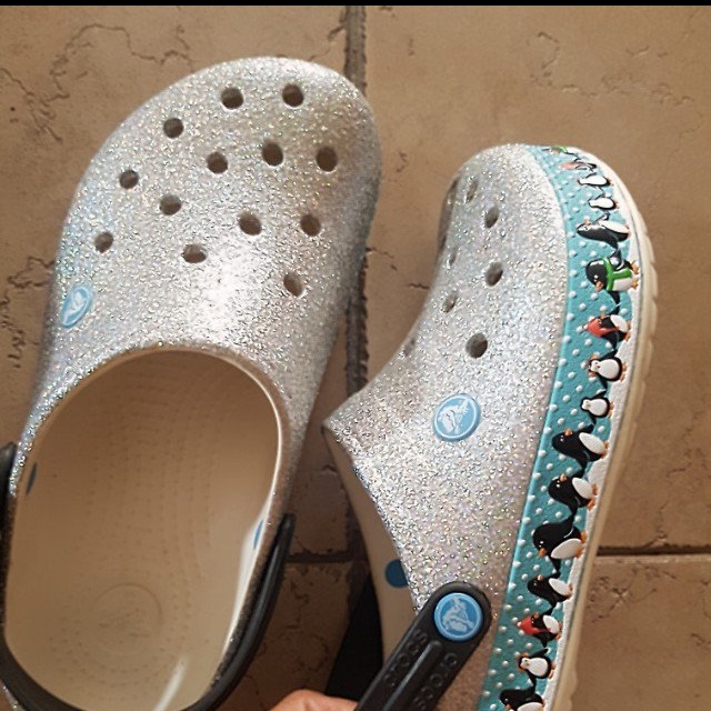 Penguin crocs deals