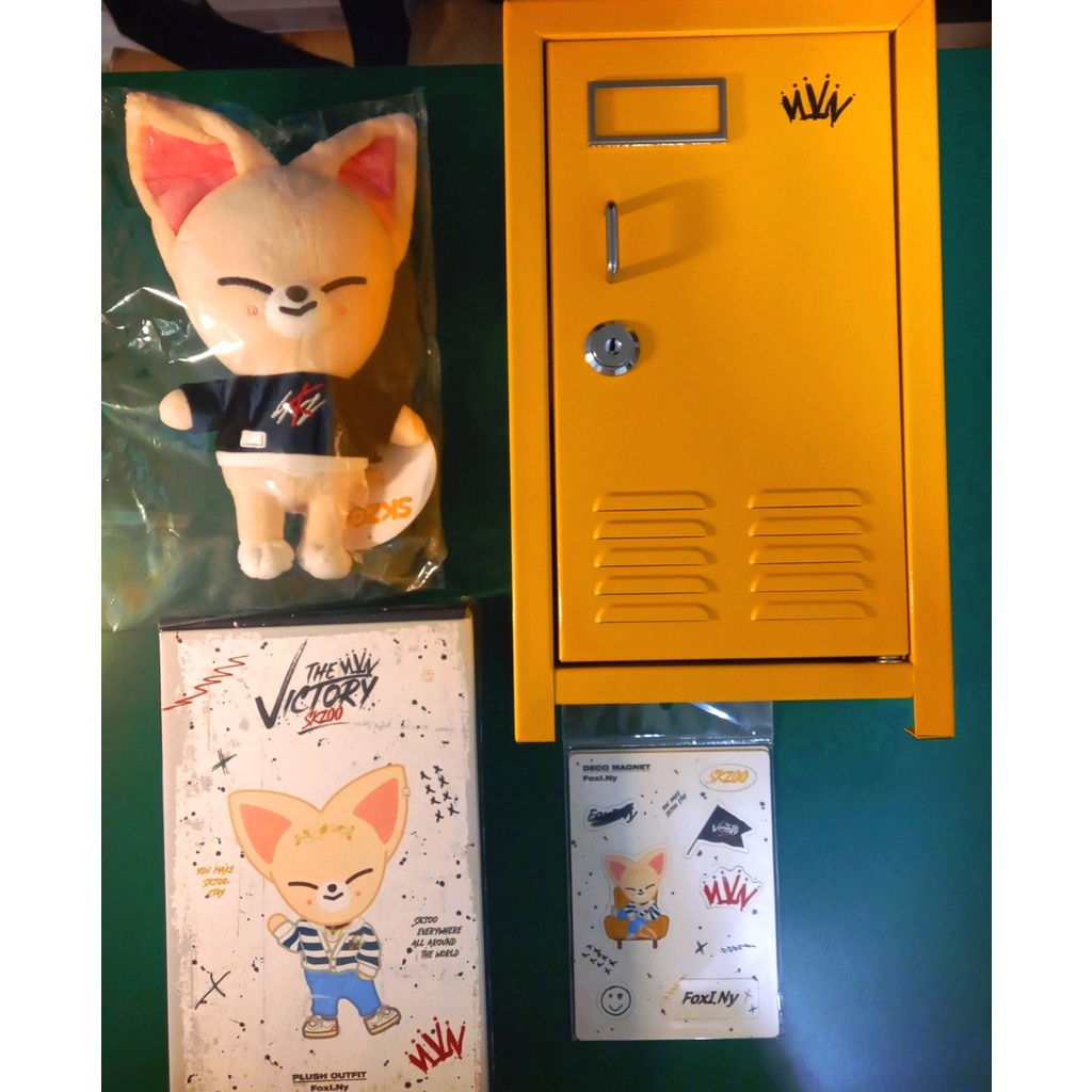 [STRAY KIDS X SKZOO THE VICTORY] SKZOO PLUSH OUTFIT orders CABINET