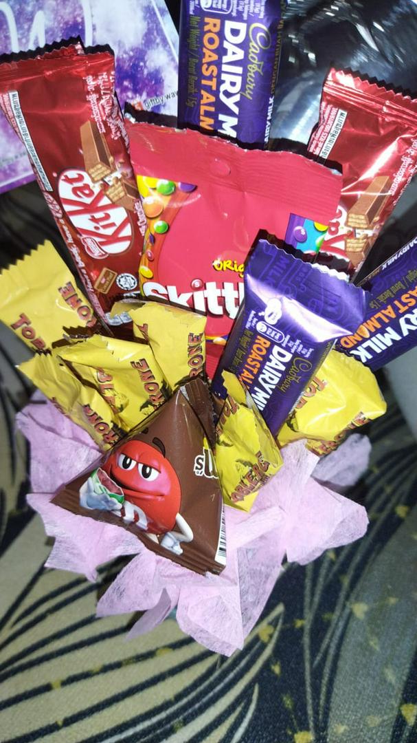 Bouquet bajet coklat bakul/ free kad ucapan