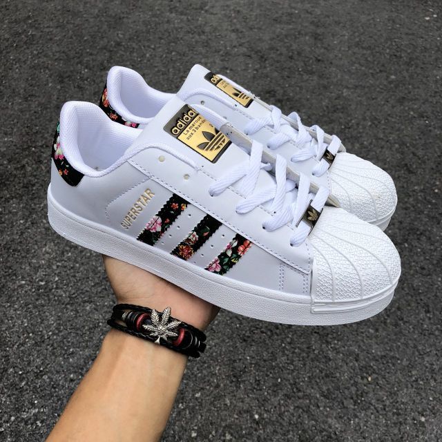 Adidas superstar female clearance shoes