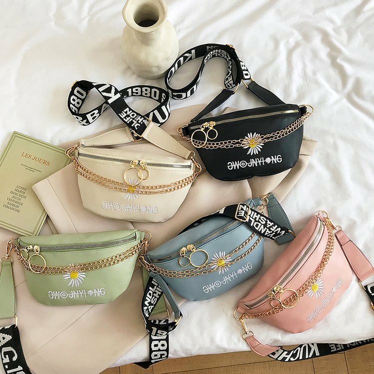 Pouch bag store for ladies